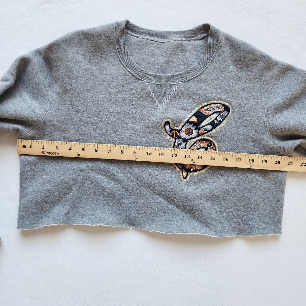 Gray Cropped Sweatshirt New York Floral Patches Upcycled Cute Casual Gym Sporty - Picture 11 of 11